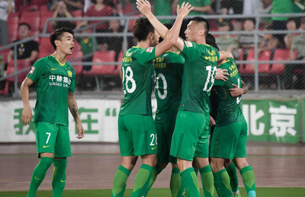 关于国安主场战胜对手积分领先，球队备战中期赛事的信息